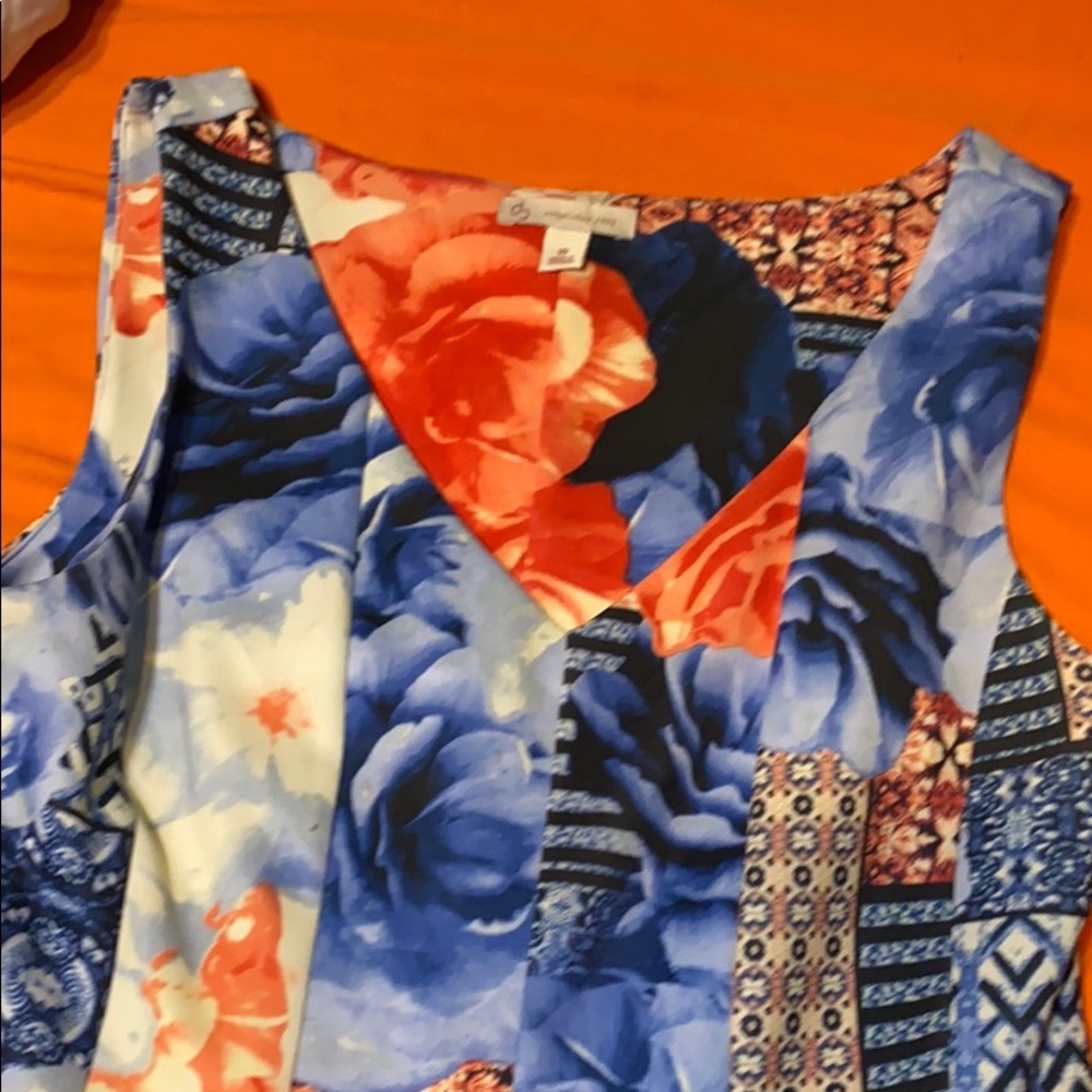 Dress - Picture 2 of 2